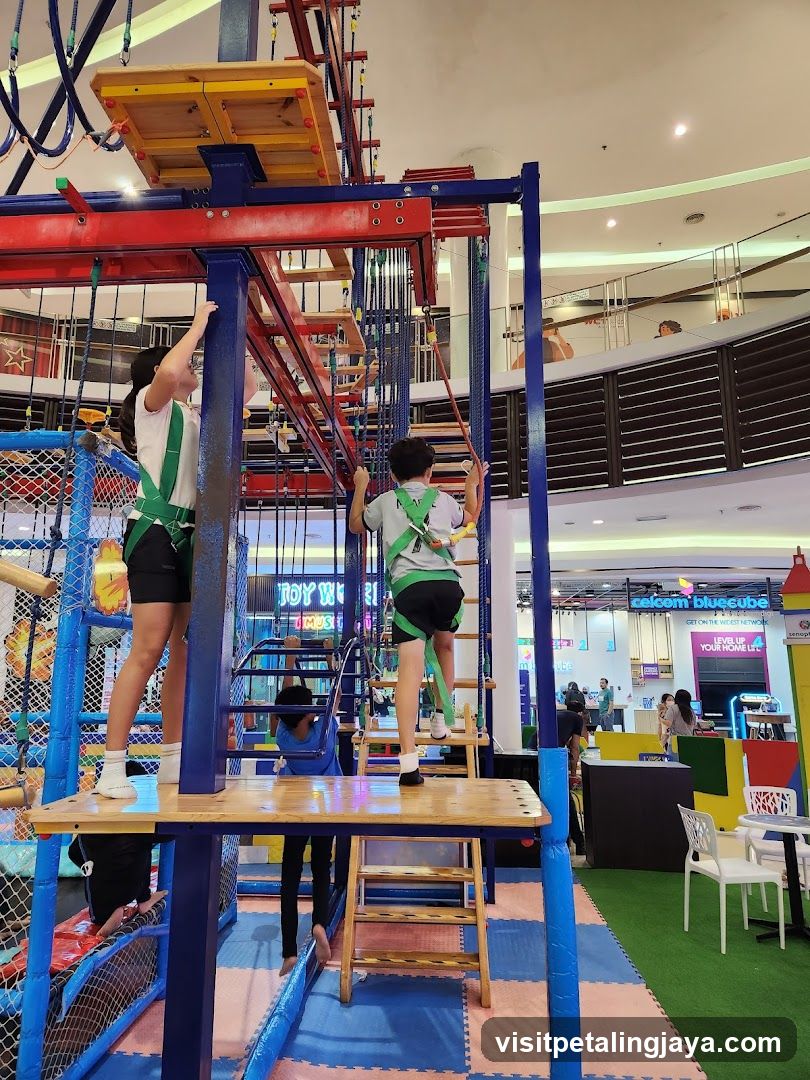 Indoor Play Area in Shopping Mall