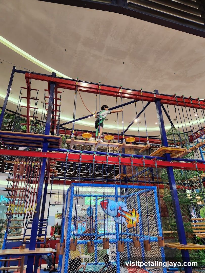 Indoor Obstacle Course Play Area