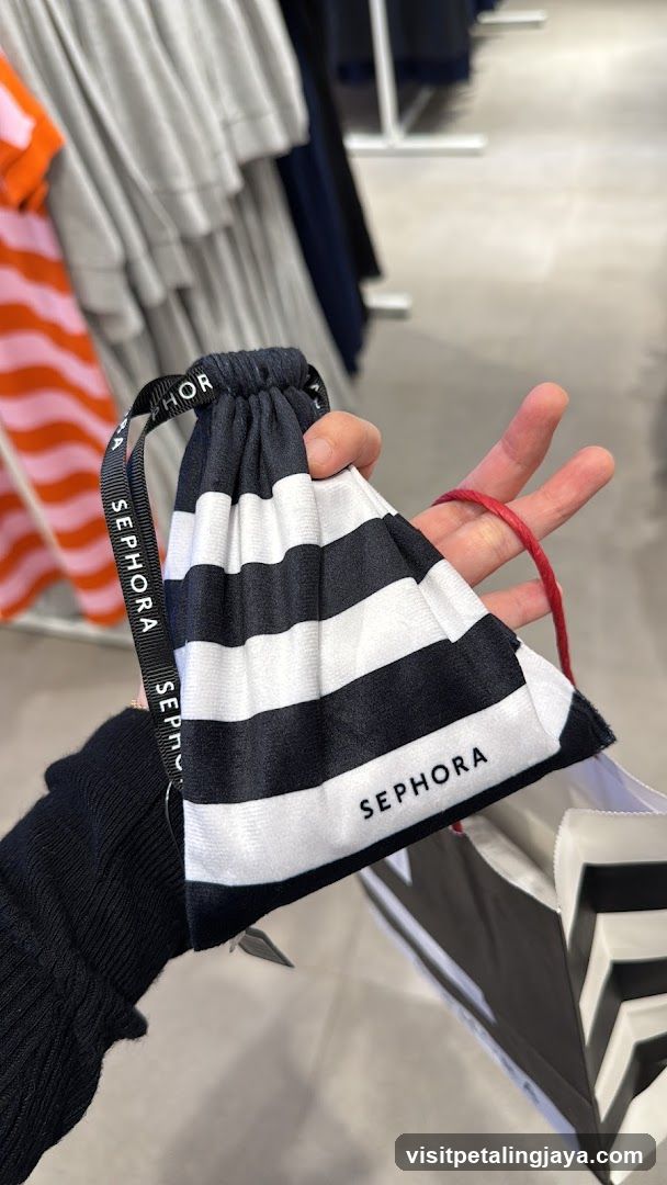 Sephora Drawstring Bag in Store