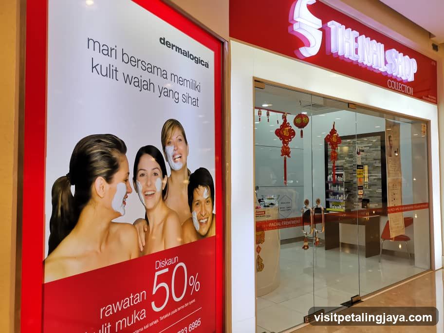 The Nail Shop (The Curve)