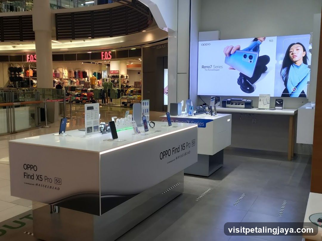 OPPO Store Display in Mall