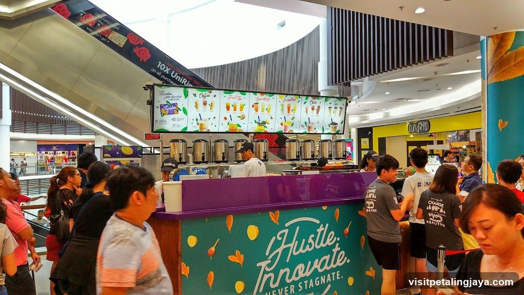 Hustle, Innovate, Never Stagnate - Juice Bar Interior
