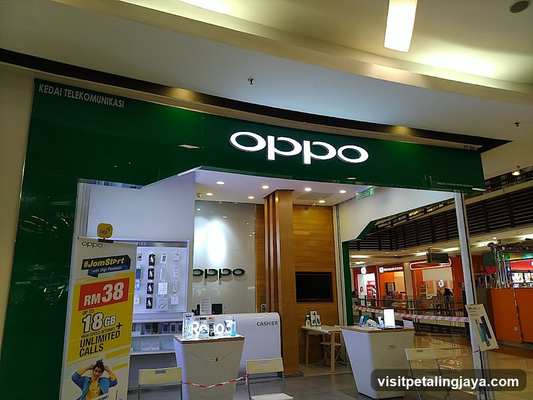 OPPO EXPERIENCE STORE PJ PARADIGM MALL