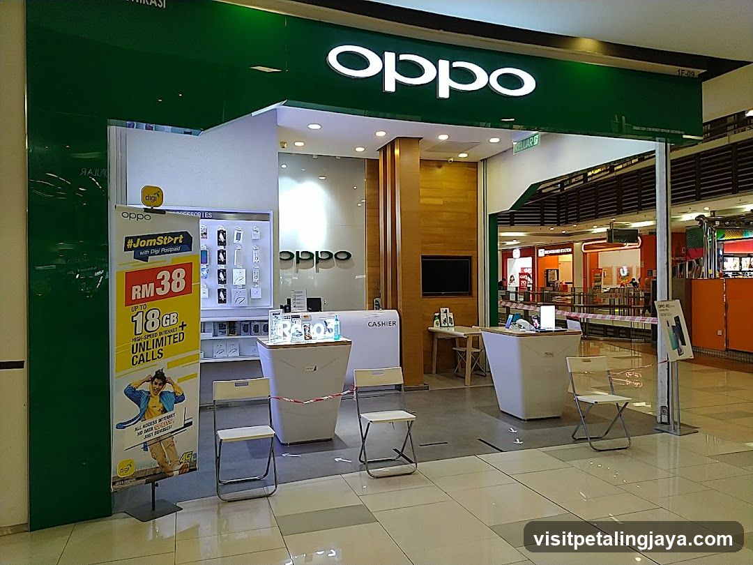 OPPO EXPERIENCE STORE PJ PARADIGM MALL