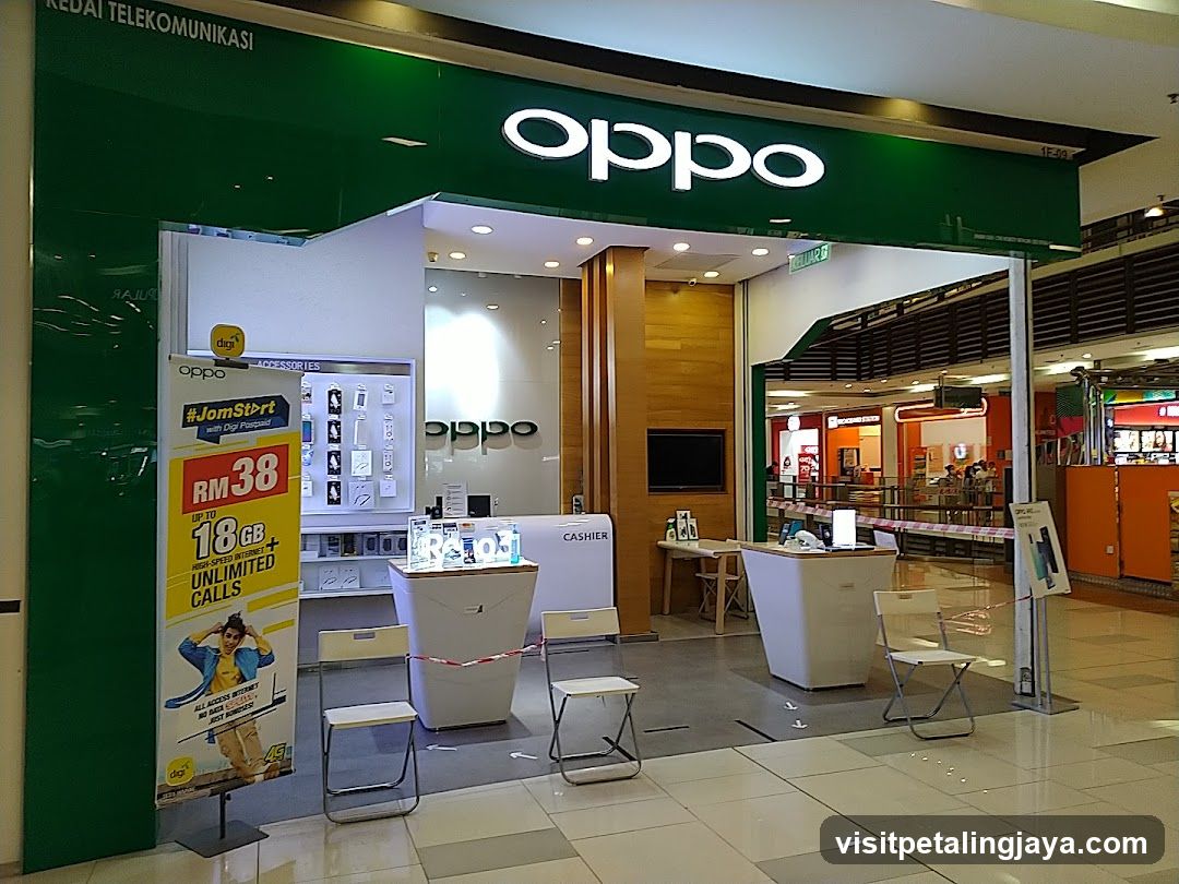OPPO Store Front