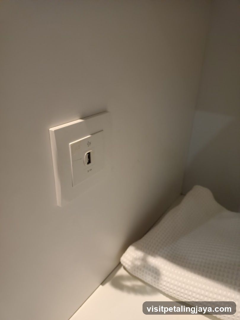 Wall Outlet with USB Port