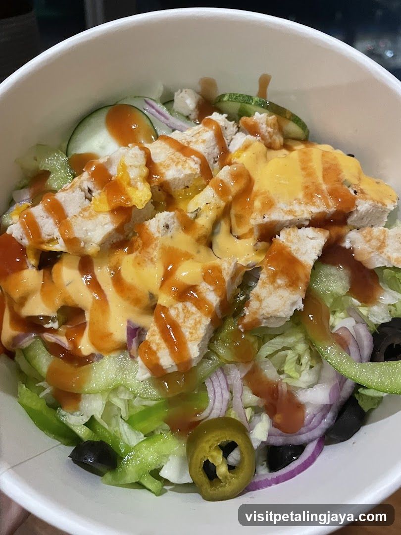Salad Bowl with Dressing