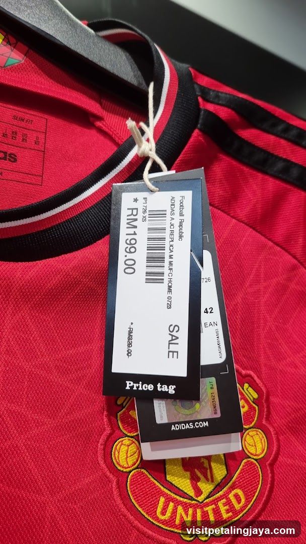 Manchester United Football Shirt