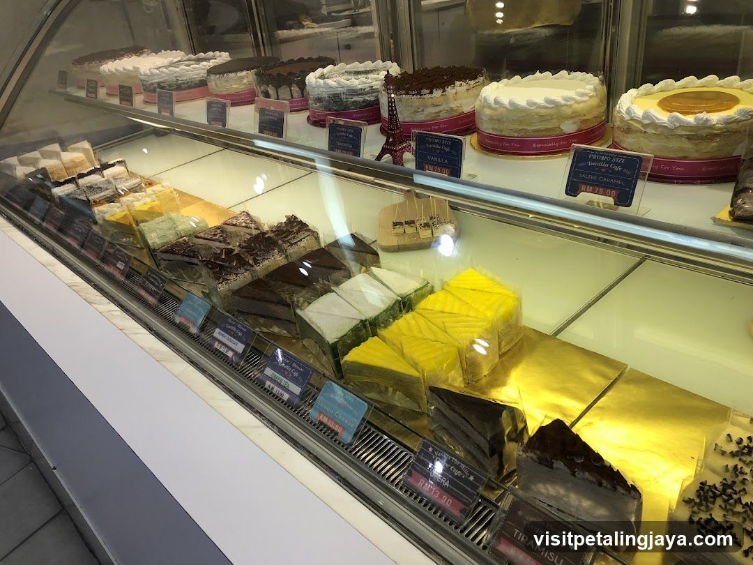 Cake Display Case