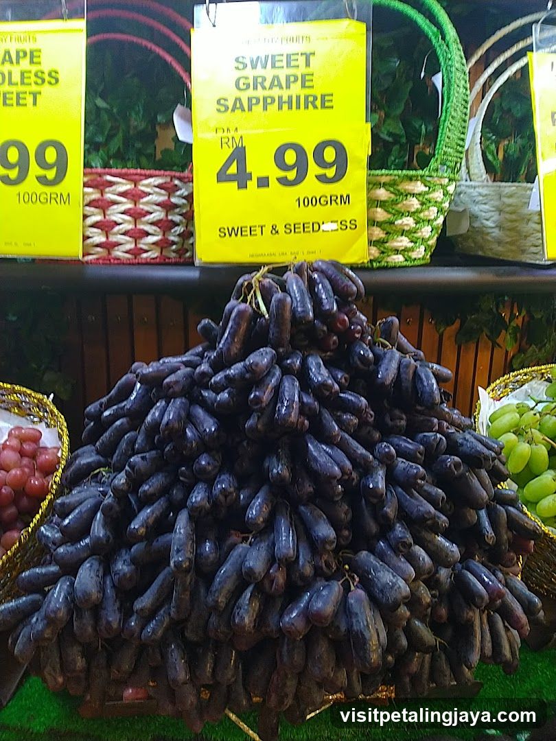 Sapphire Grapes Display