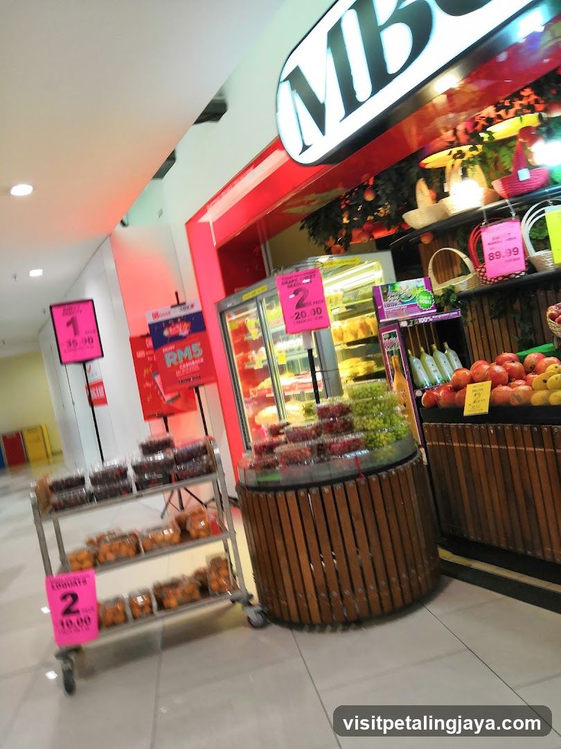 Market Interior Display