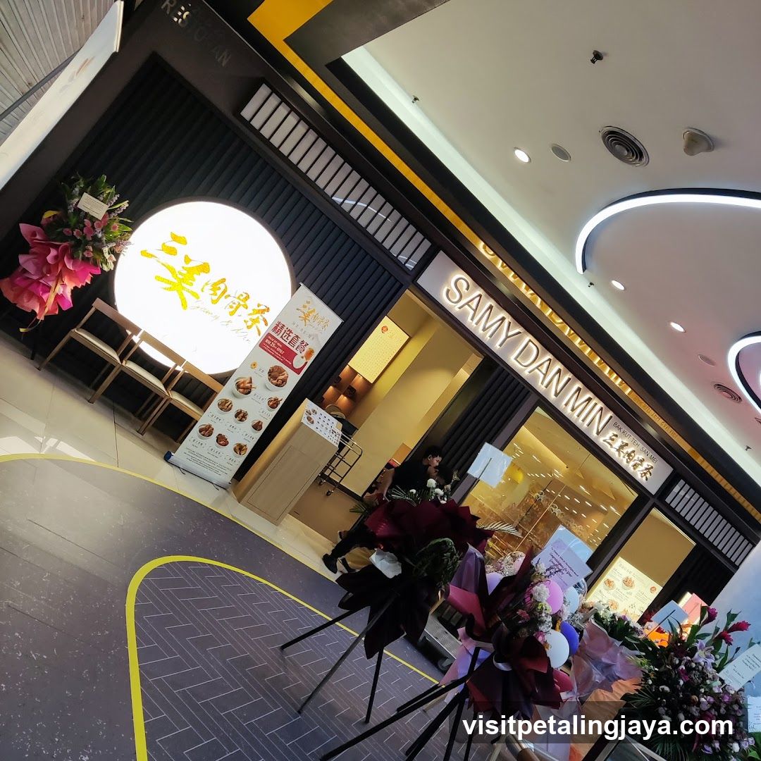 Samy Dan Min Shop Interior and Exterior View