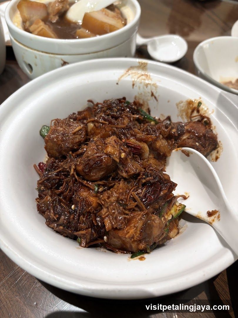 Stir-fried Meat with Noodles