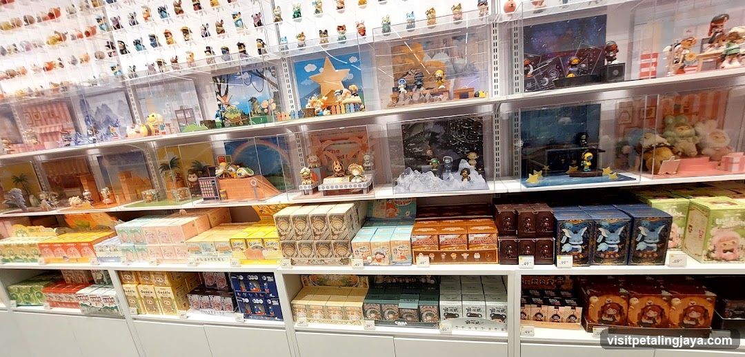 Toy and Collectible Display Shelf