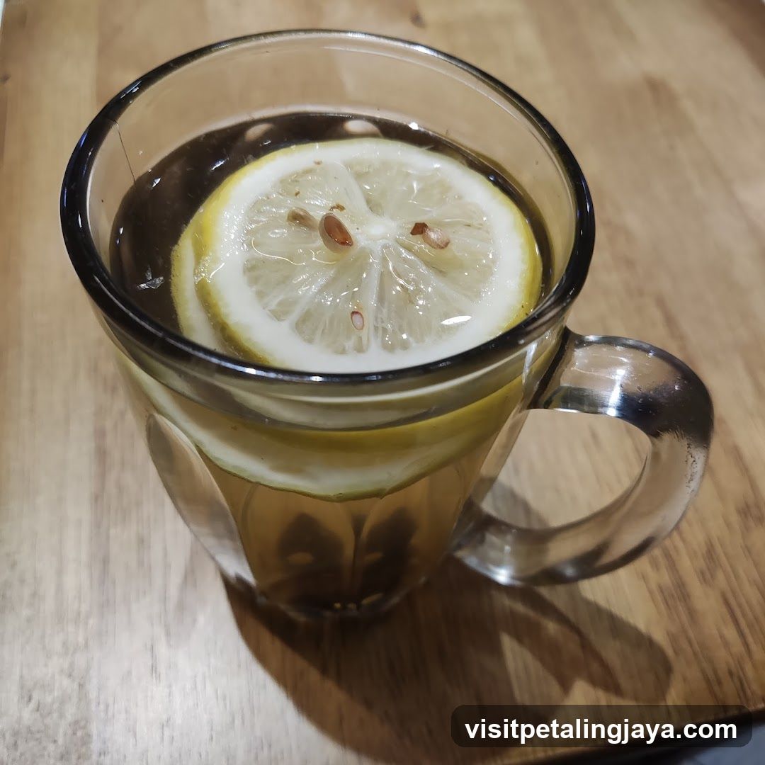 Lemon Tea in Glass Mug