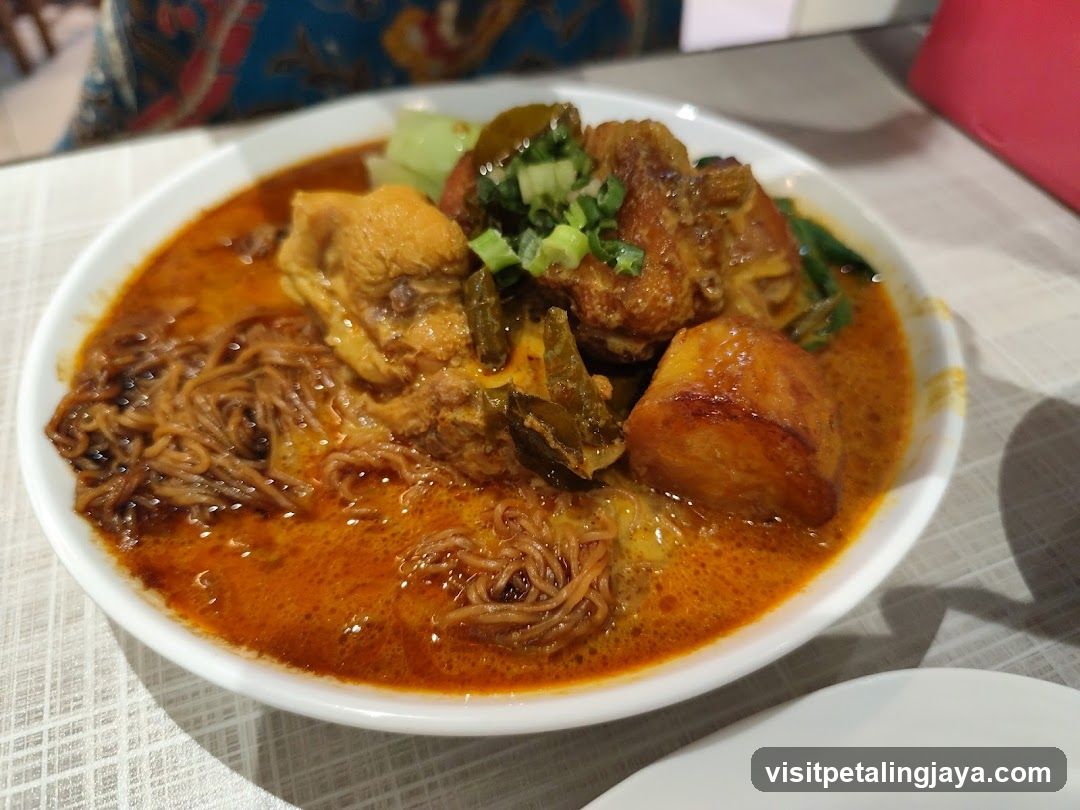 Curry Noodle Dish