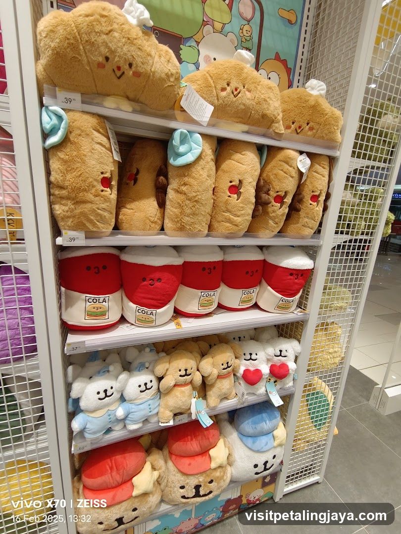 Plush Toy Display Shelf