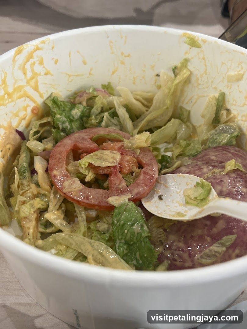 Salad Bowl with Dressing