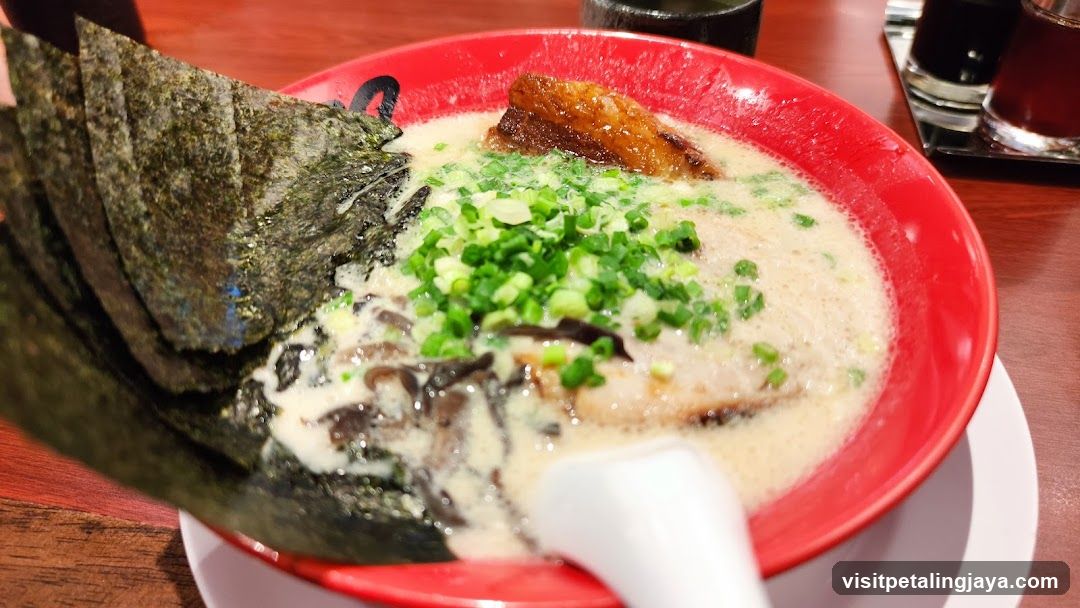 Ramen Bowl with Nori and Tofu
