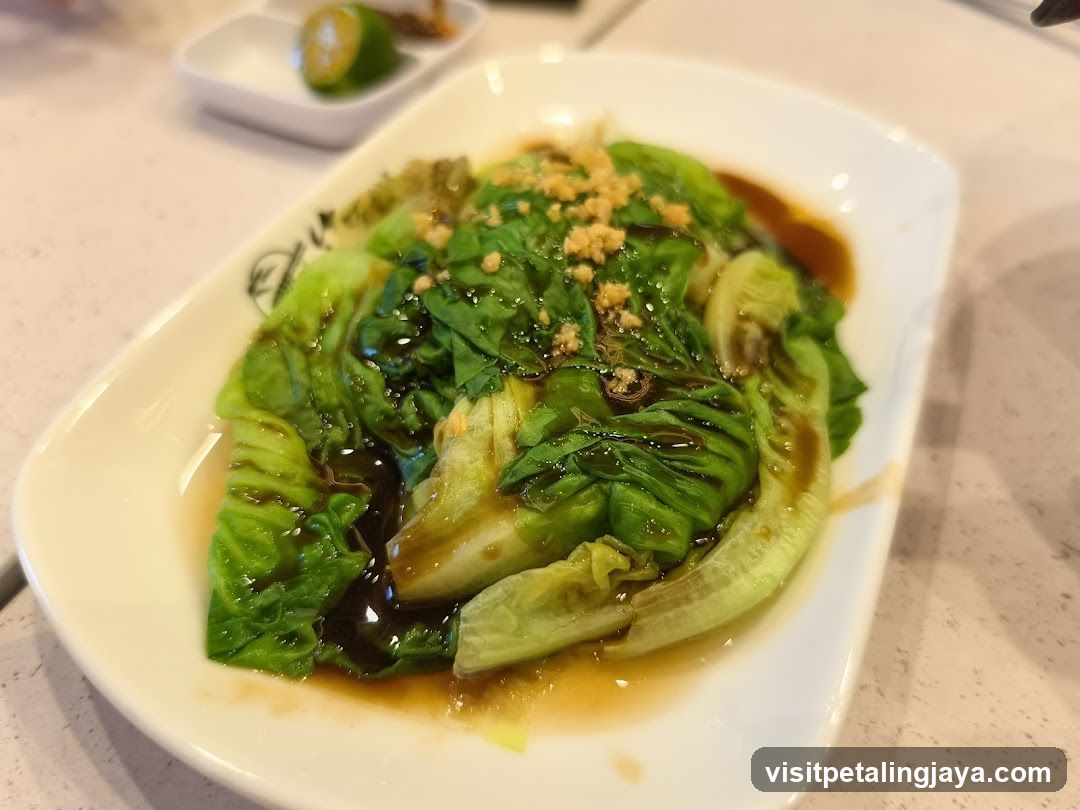Steamed Chinese Lettuce with Garlic Sauce