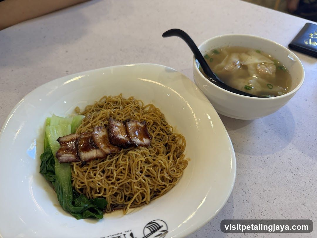 Noodles with Pork and Wonton Soup