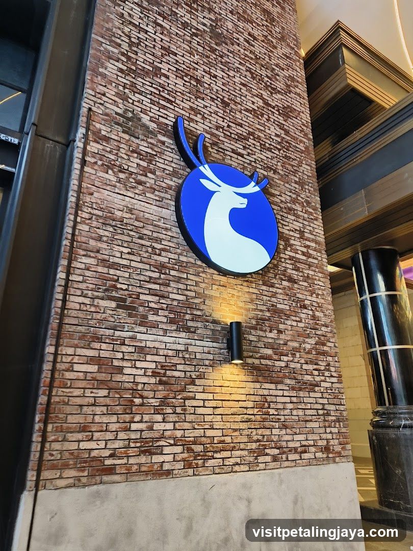 Luckin Coffee - Main Entrance Hextar World