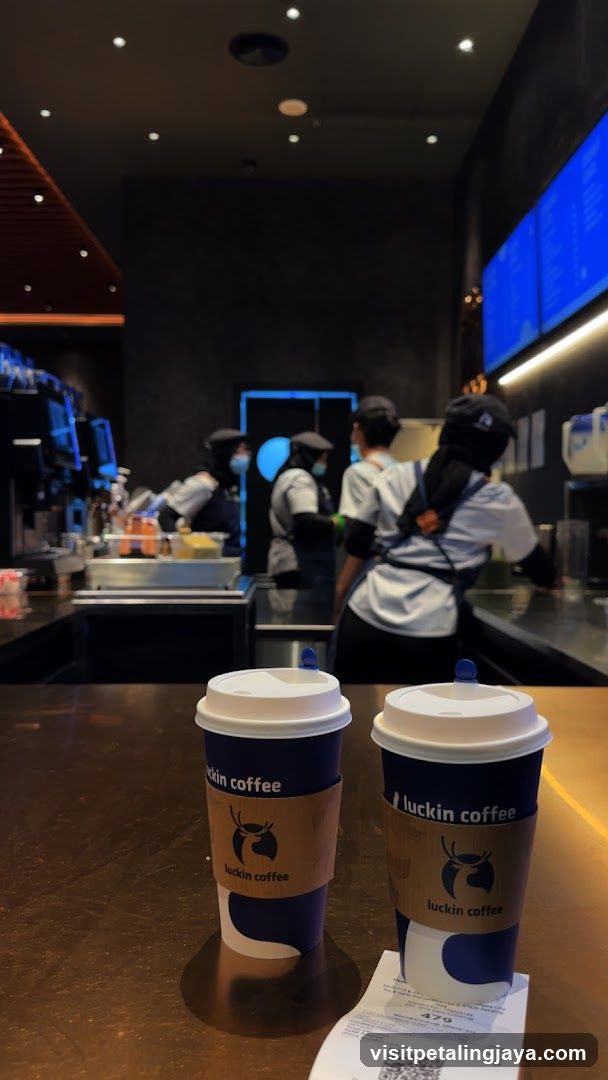 Luckin Coffee Interior