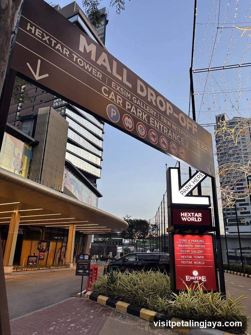 Hextar World Mall Entrance