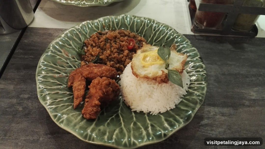 Fried Chicken and Minced Meat Rice Plate