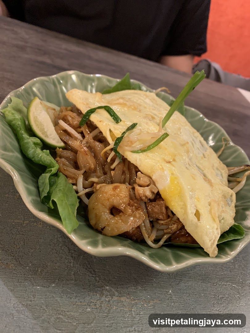 Pad Thai with Egg
