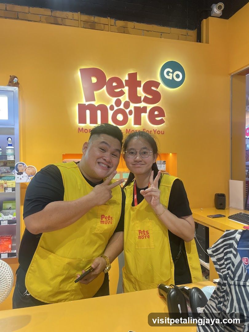 Pets more Store Interior