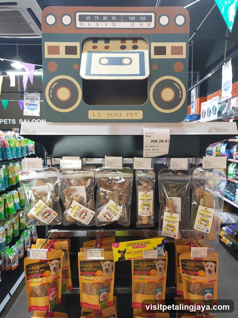Pet Shop Interior Display