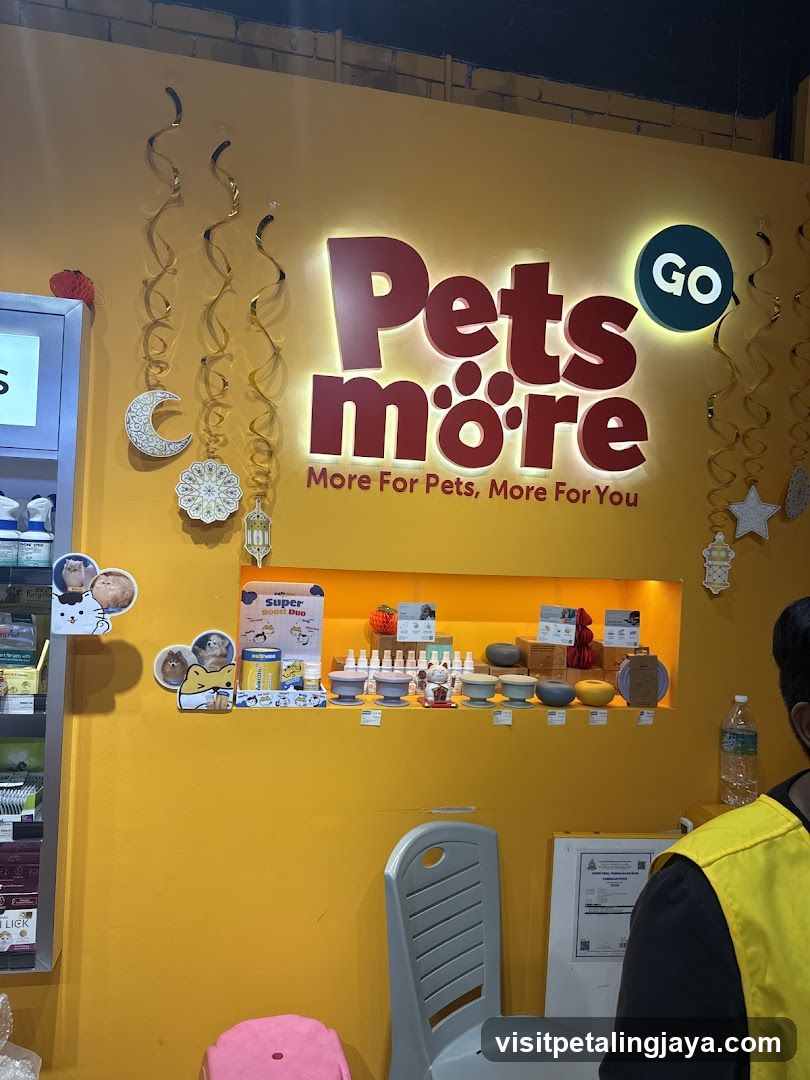 Pets More Store Interior Display