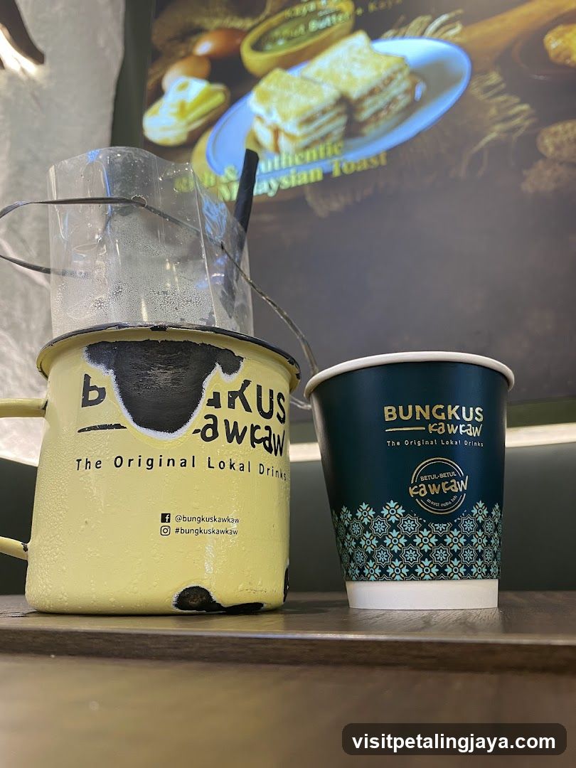 Bungkus Kawkaw Drinks and Toast Display