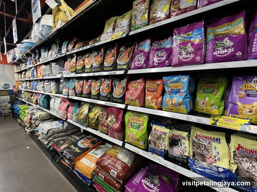 Pet Food Aisle