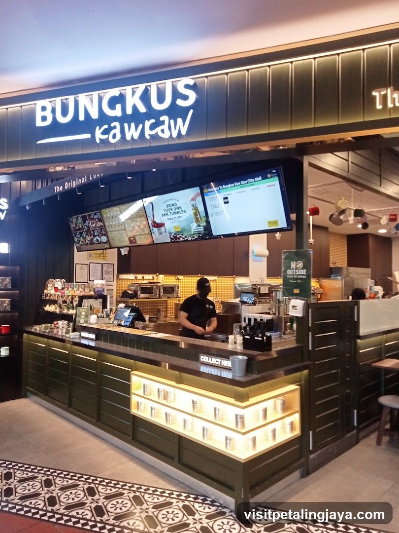 Bungkus Kawkaw Storefront Interior View