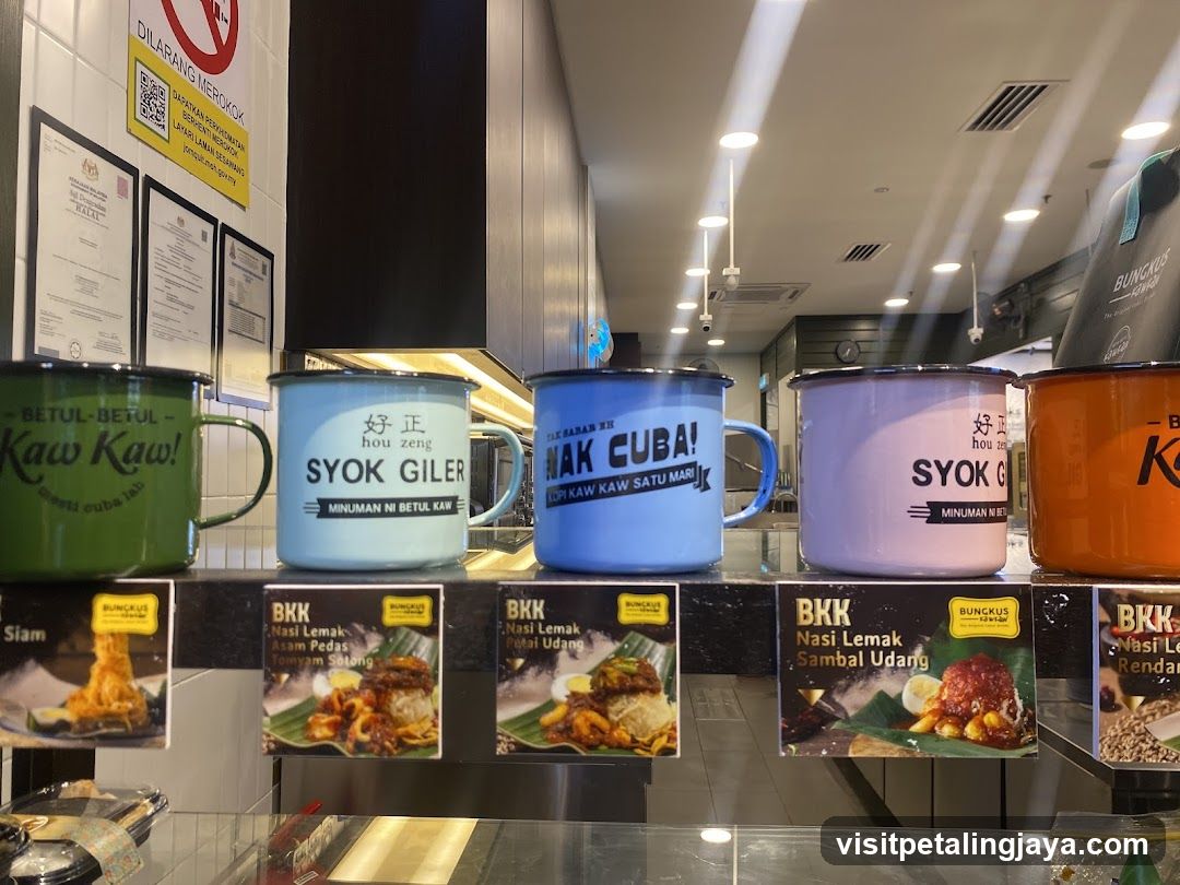 Bun Chus Mugs Display