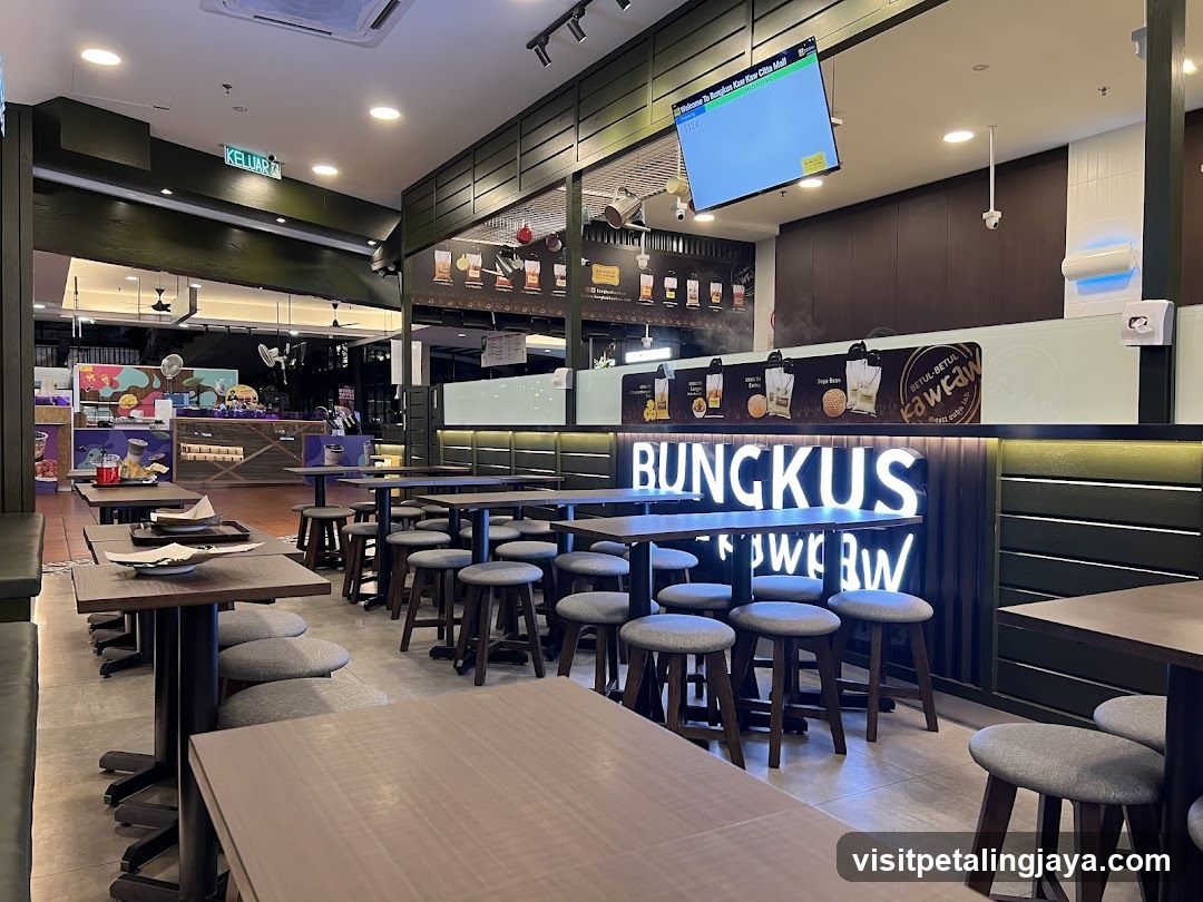 Bungkus Food Court Interior