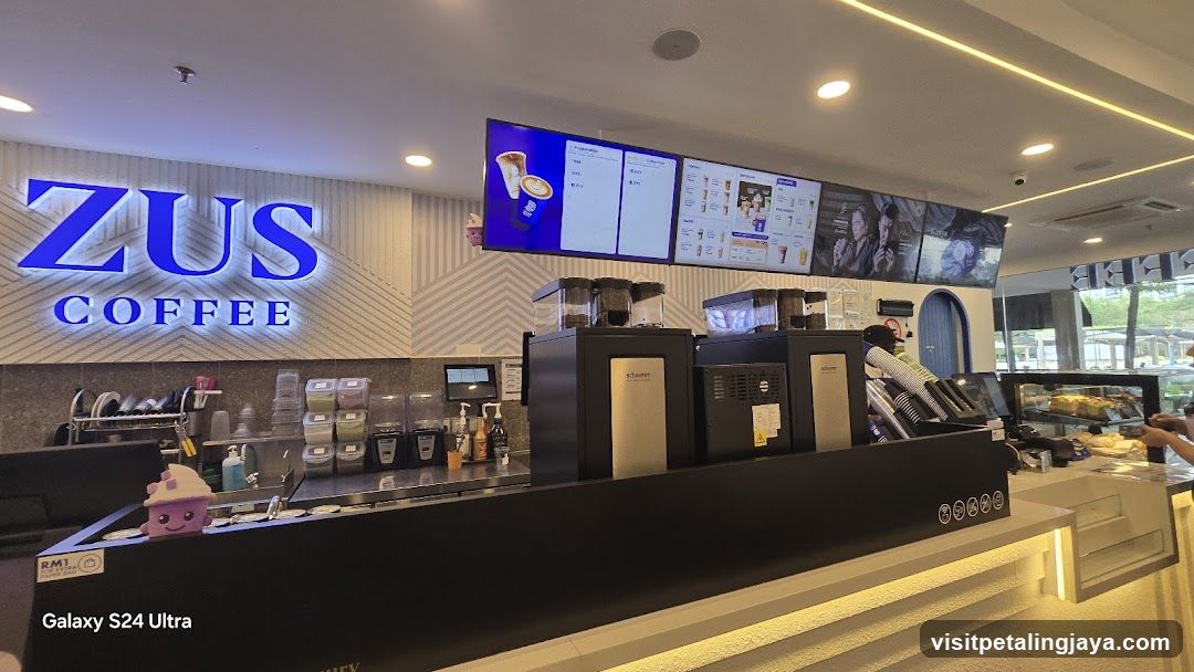 ZUS COFFEE Interior View
