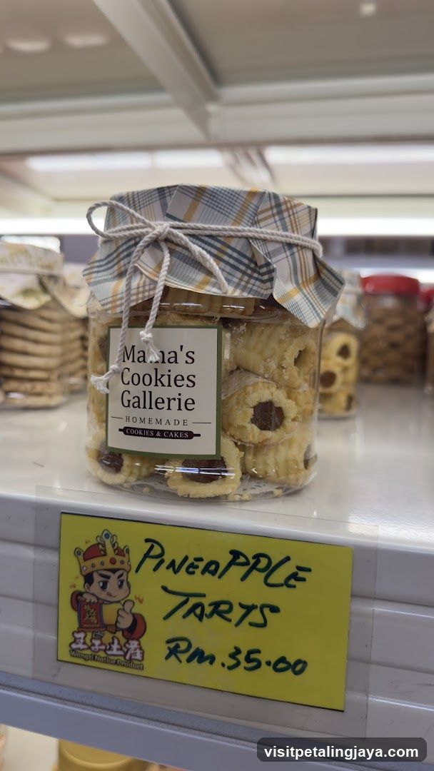 Pineapple Tarts Display