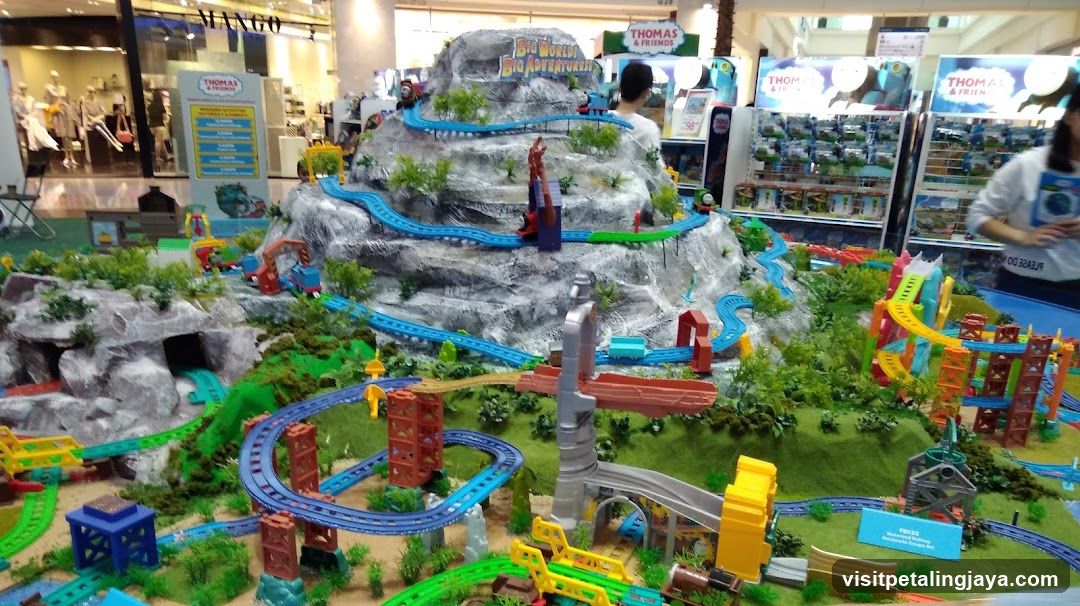 Thomas & Friends Big Adventure Display