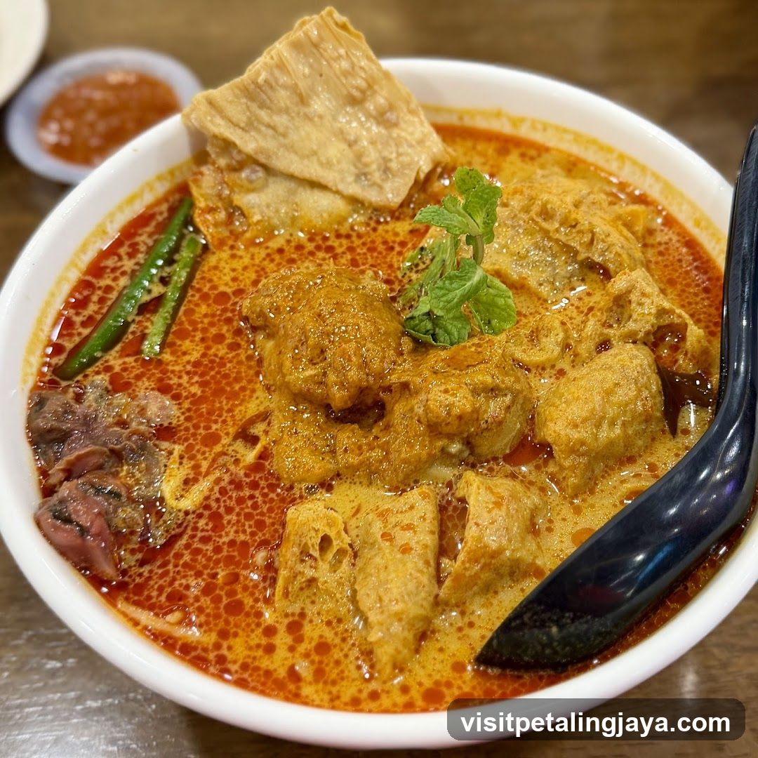 Lemongrass Chicken Curry Soup