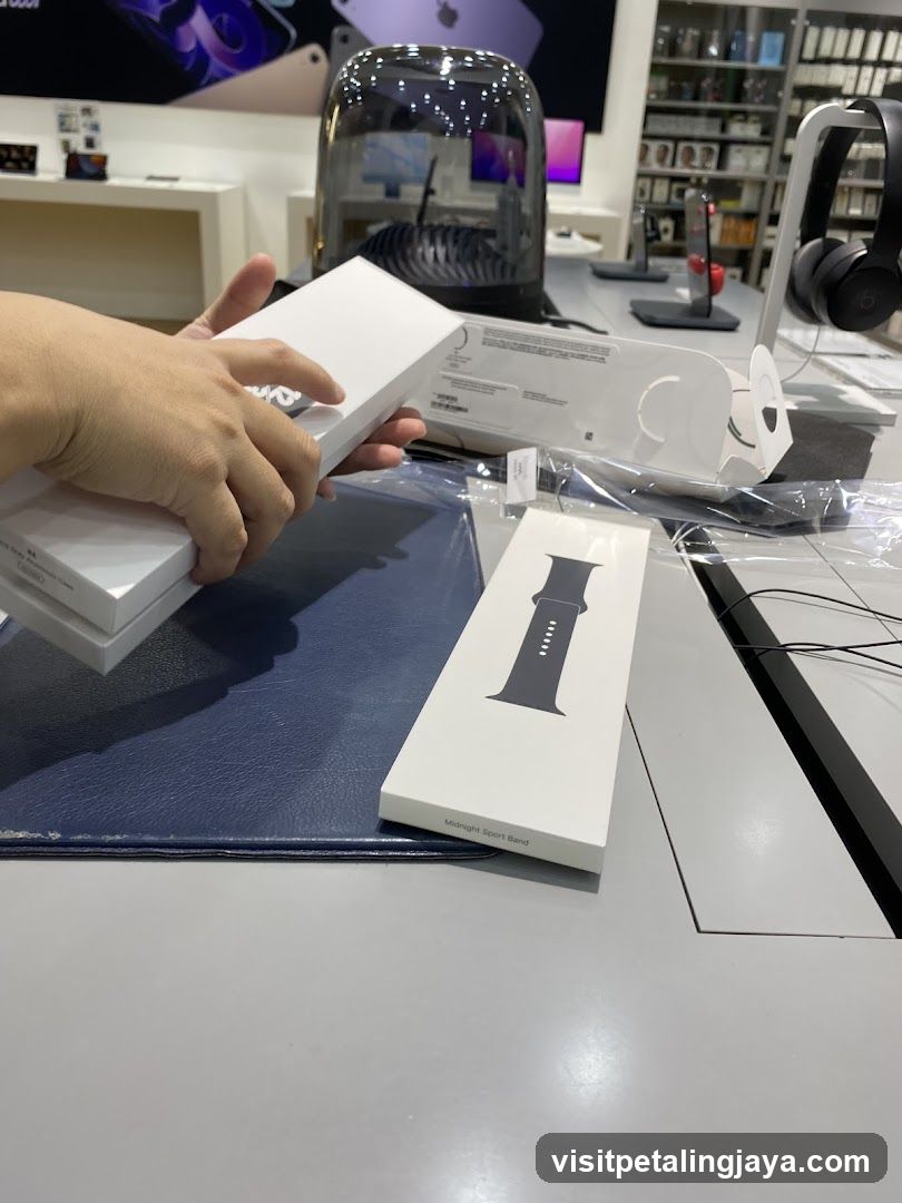 Apple Store Interior