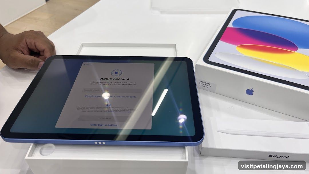 Apple Store Interior Display
