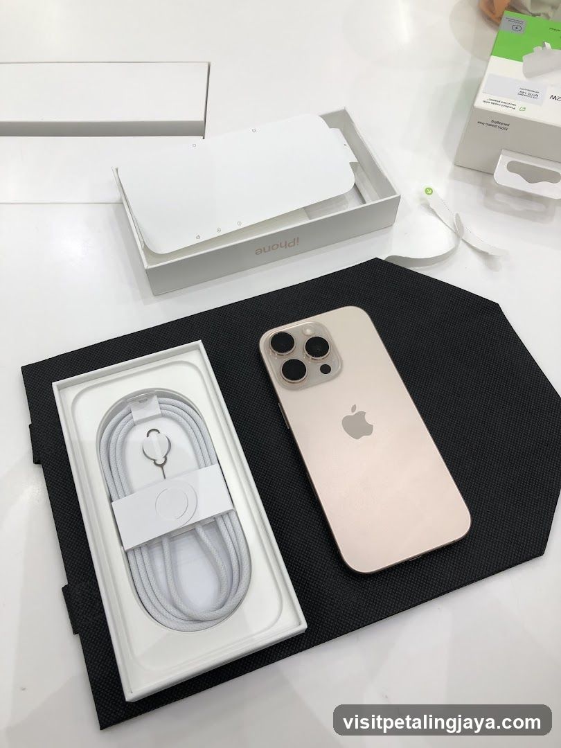 Unboxing iPhone 13 Pro Max