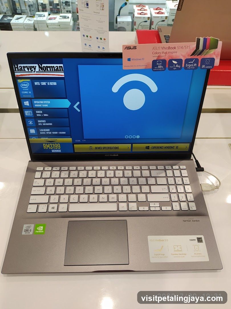 ASUS Vivobook S14/S15 Display in Harvey Norman Store