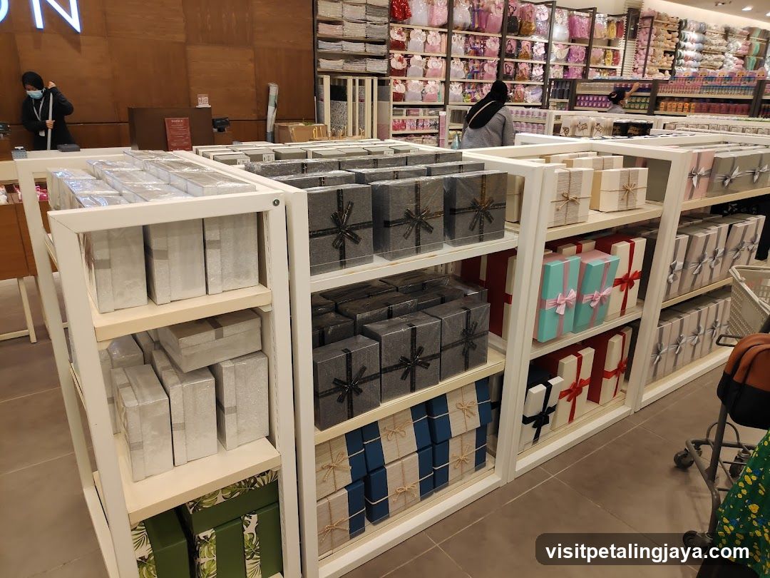 Gift Box Display in Store