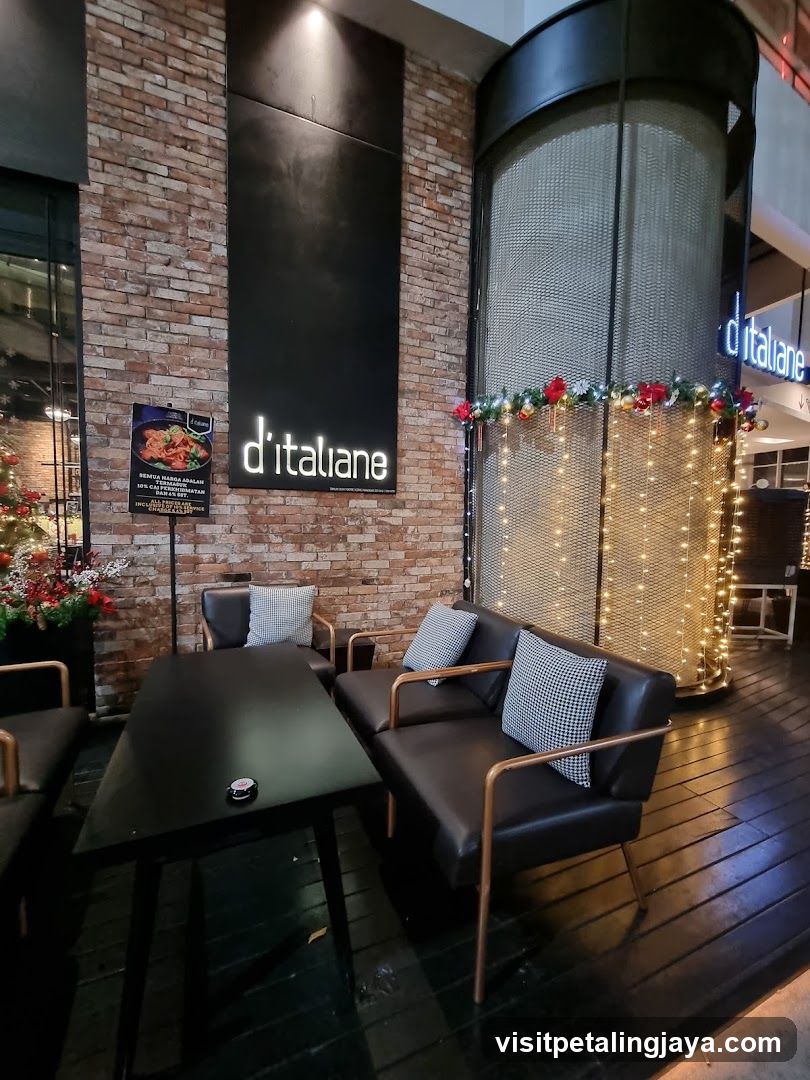 d'italiane seating area
