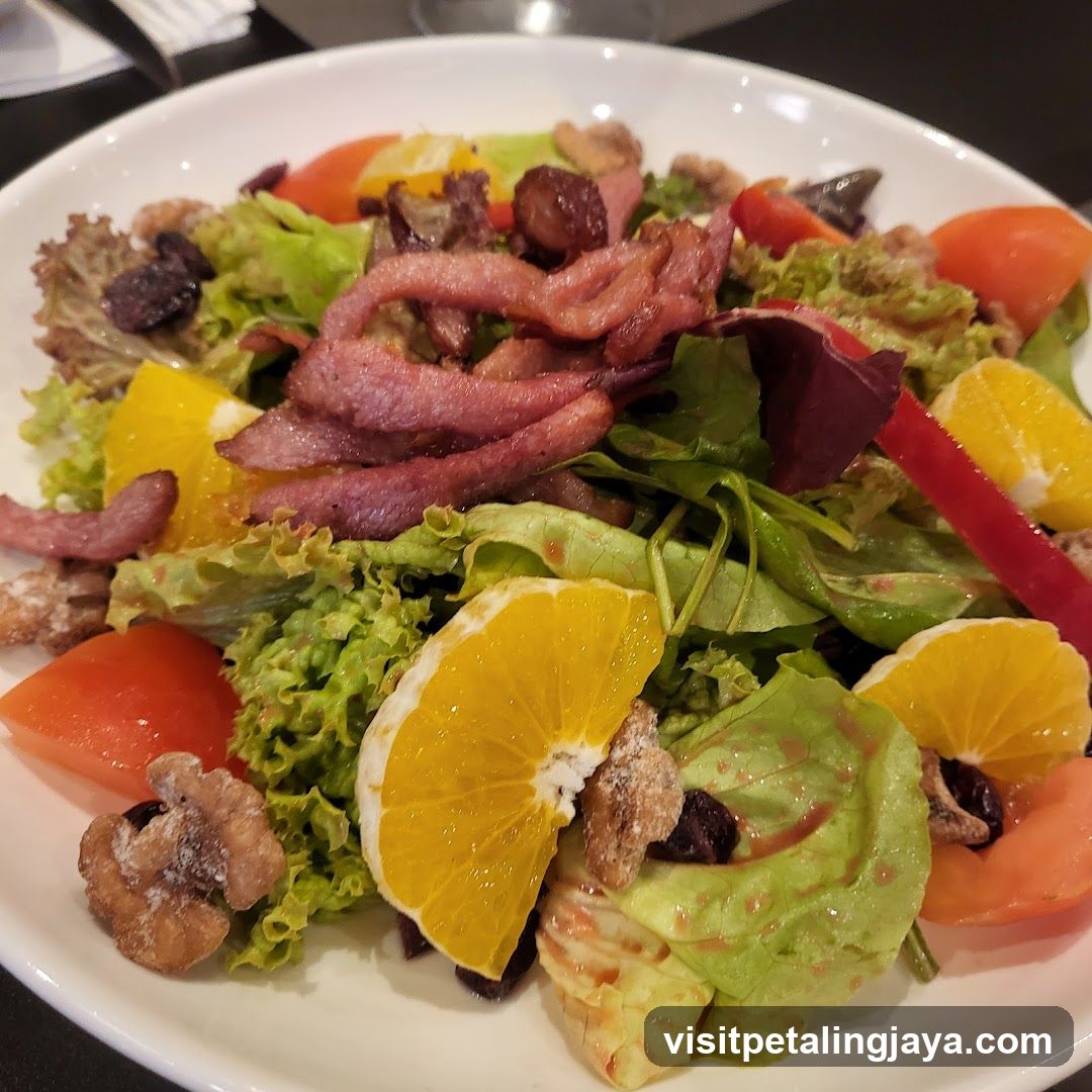 Fruit and Bacon Salad