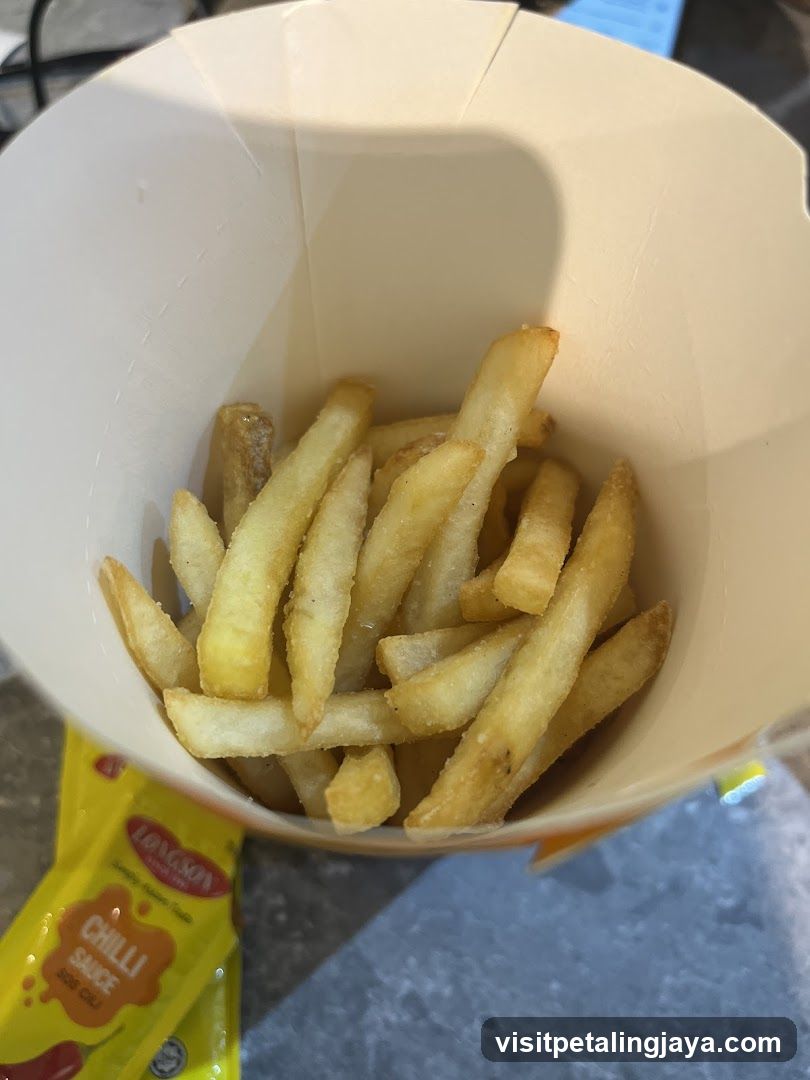 Fries with Chilli Sauce